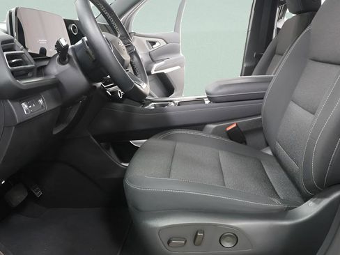 Used 2025 Chevrolet Traverse LT w/ Midnight/Sport Edition FWD image 20