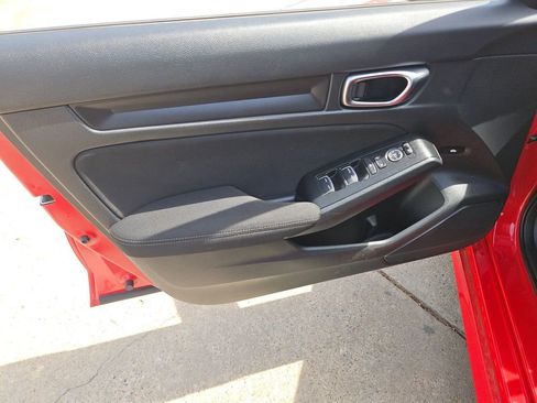 Used 2025 Honda Civic Sport image 14