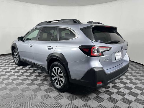 Used 2024 Subaru Outback Premium AWD/4WD image 9