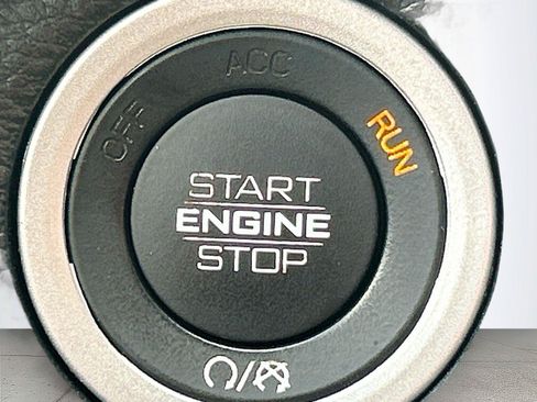 Used 2023 RAM 1500 Big Horn AWD/4WD image 32