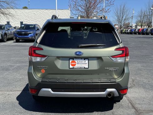 Used 2021 Subaru Forester Touring image 3