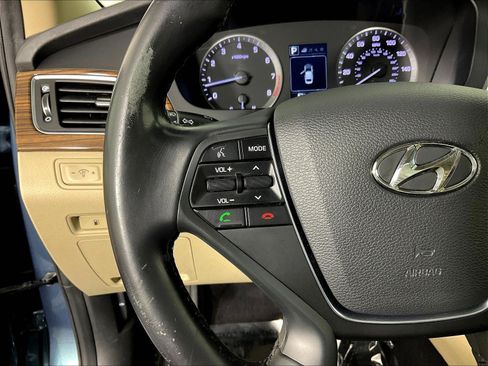 Used 2017 Hyundai Sonata Limited w/ Cargo Package FWD image 11