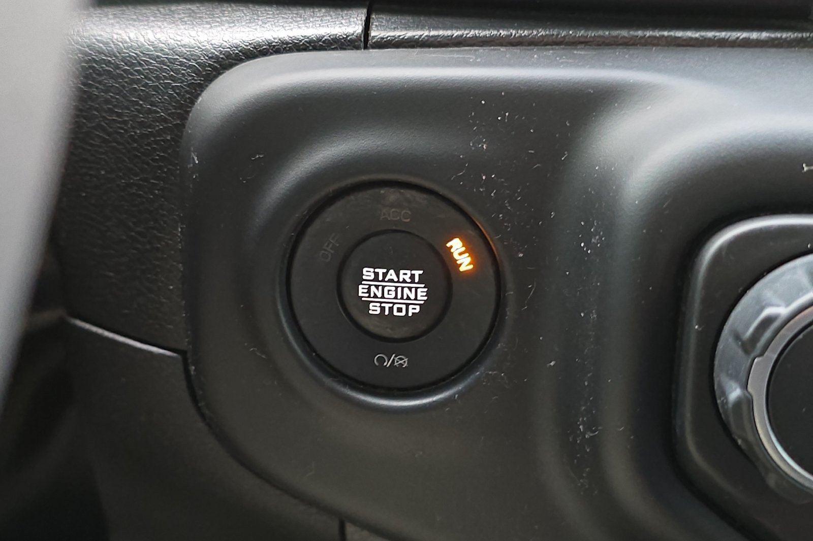 Used 2023 Jeep Wrangler Unlimited Sahara AWD/4WD image 20