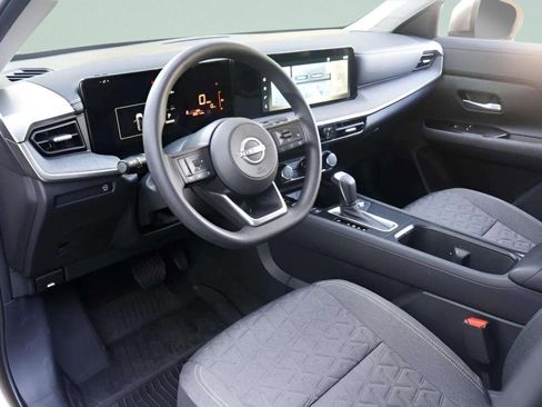 Used 2025 Nissan Kicks SV image 22