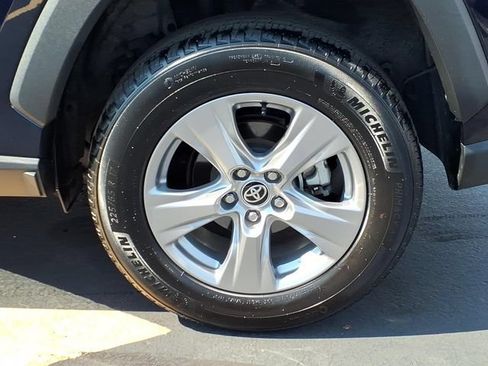 Certified 2025 Toyota RAV4 XLE AWD/4WD image 7