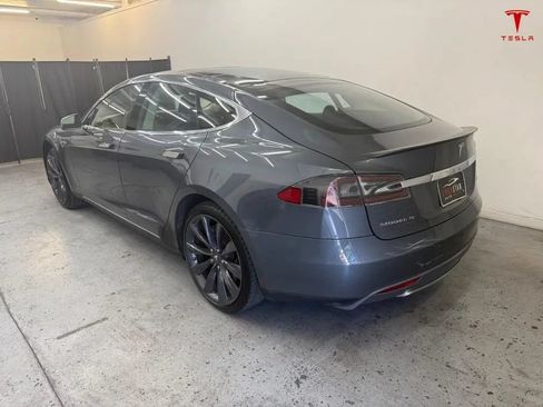Used 2013 Tesla Model S Performance RWD image 5