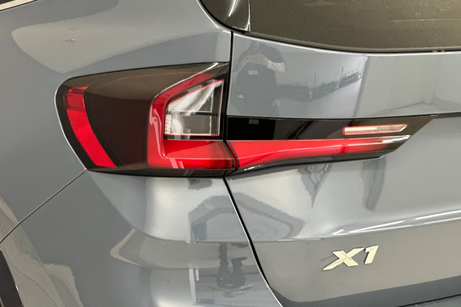 New 2026 BMW X1 xDrive28i w/ Convenience Package AWD/4WD image 13
