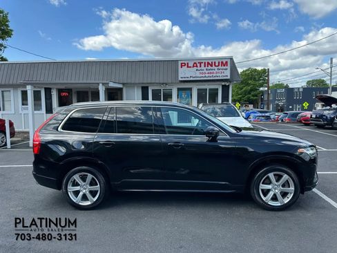 Used 2020 Volvo XC90 T6 Momentum AWD/4WD image 2