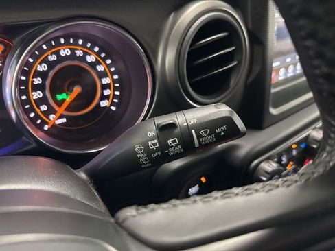 Used 2022 Jeep Wrangler Willys image 31
