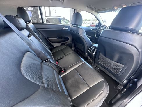 Used 2020 Kia Sportage EX FWD image 17
