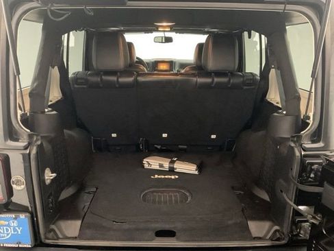 Used 2016 Jeep Wrangler Unlimited Rubicon AWD/4WD image 26