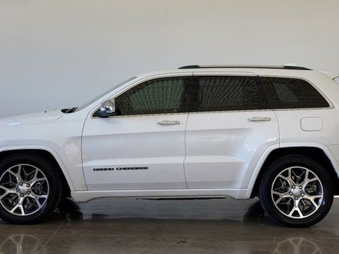 Used 2021 Jeep Grand Cherokee Overland AWD/4WD image 4