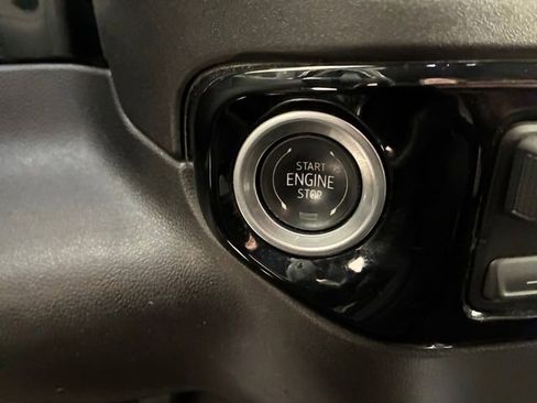 Certified 2024 Chevrolet Silverado 1500 High Country w/ Technology Package AWD/4WD image 24