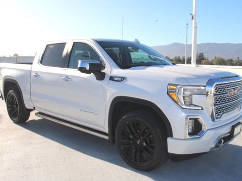 Used 2022 GMC Sierra 1500 Denali w/ Denali Premium Package image 2