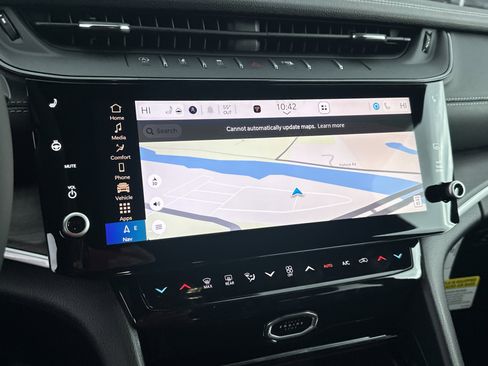 New 2026 Jeep Grand Cherokee Altitude image 6