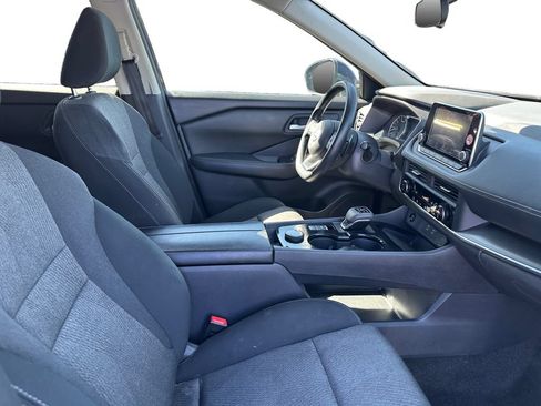 Used 2024 Nissan Rogue SV AWD/4WD image 13