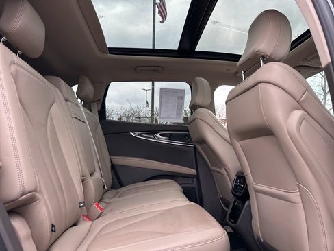 Used 2022 Lincoln Nautilus Reserve w/ Equipment Group 201A AWD/4WD image 34