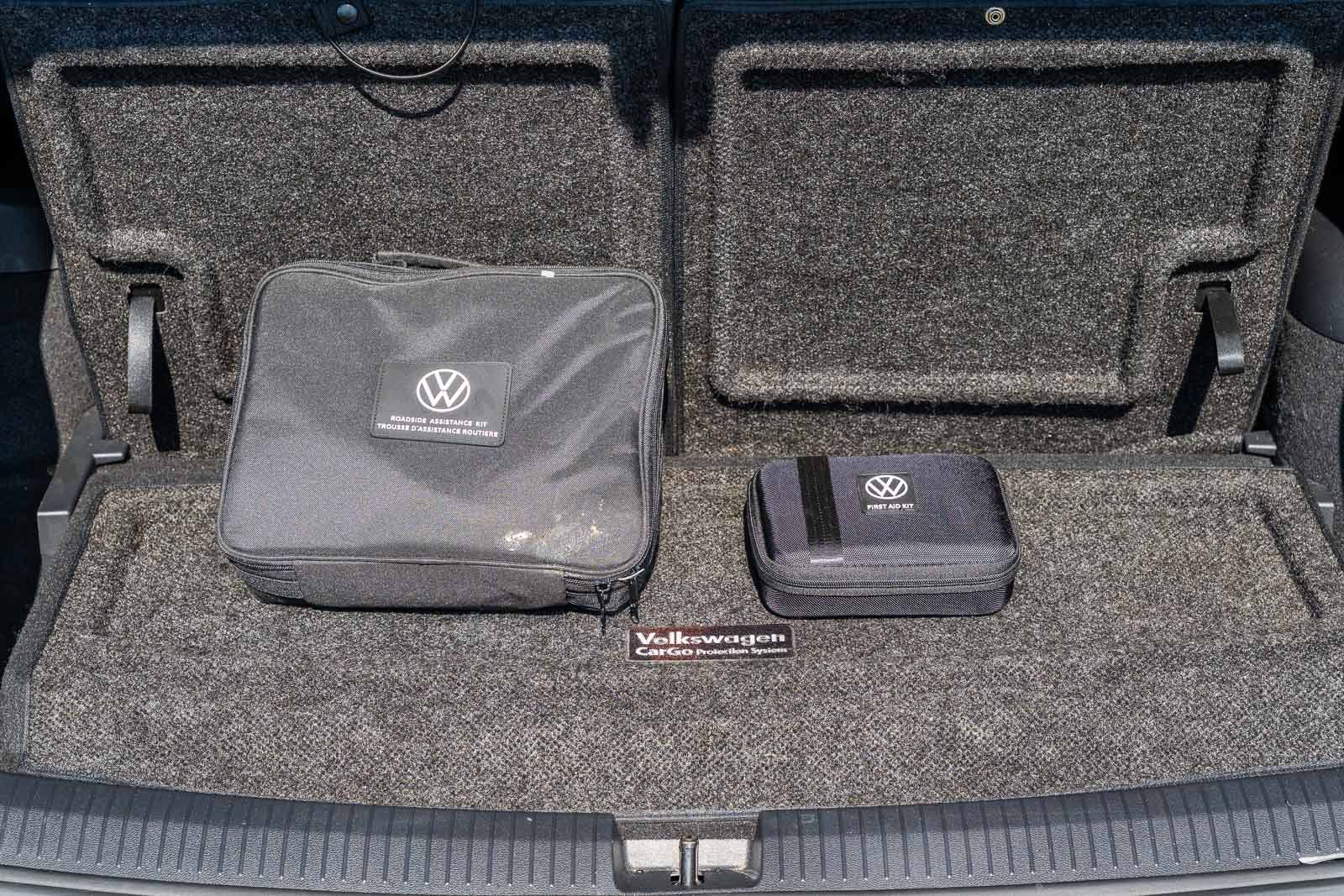 Used 2023 Volkswagen Tiguan SE w/ Panoramic Sunroof Package FWD image 16
