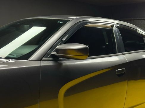 Used 2014 Dodge Charger R/T w/ Blacktop Package image 9