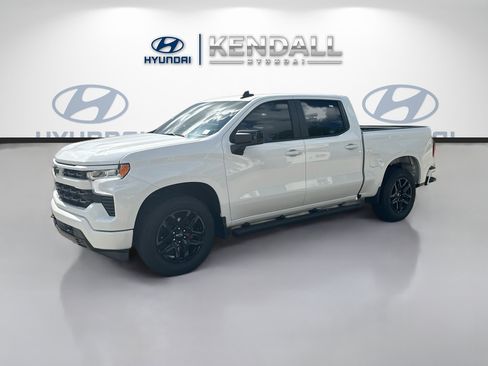 Used 2025 Chevrolet Silverado 1500 RST RWD image 3