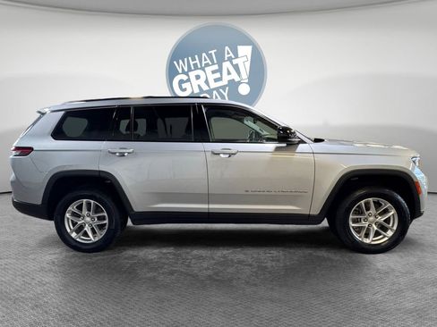Used 2023 Jeep Grand Cherokee L Laredo w/ Trailer Tow Group (B) AWD/4WD image 2