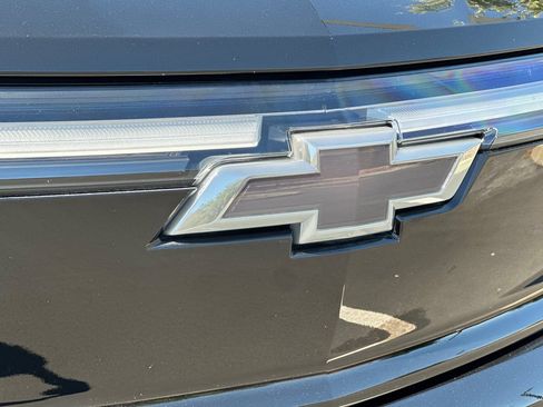 Used 2025 Chevrolet Silverado EV RST AWD/4WD image 8