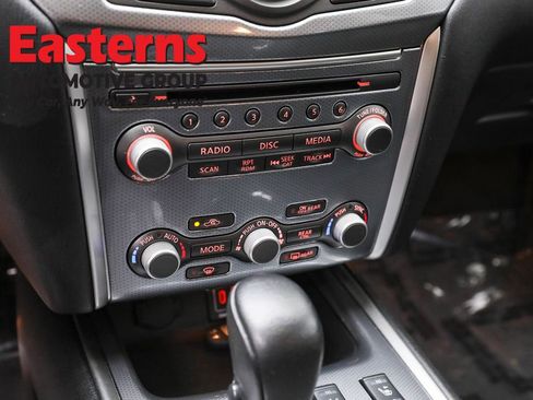 Used 2020 Nissan Pathfinder SL AWD/4WD image 21