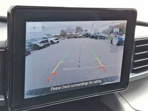 Certified 2022 Ford Explorer XLT w/ Equipment Group 202A image 7