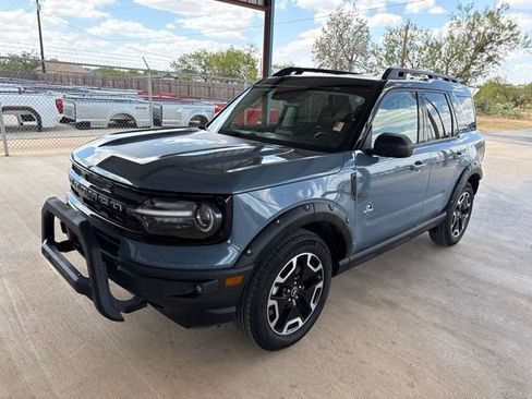 Used 2024 Ford Bronco Sport Outer Banks w/ Tech Package AWD/4WD image 3