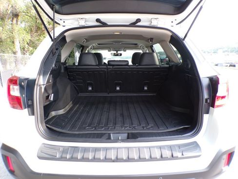 Used 2019 Subaru Outback 2.5i Limited w/ Popular Package #2 AWD/4WD image 17