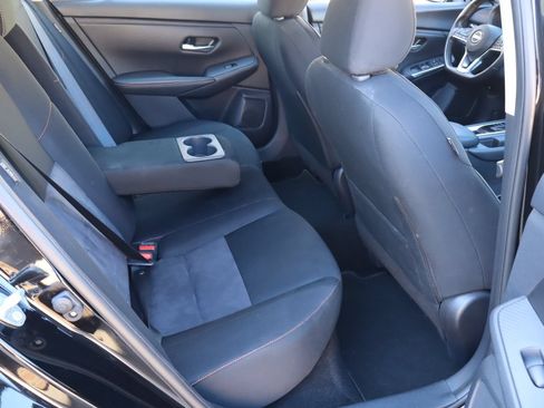 Used 2025 Nissan Sentra SR FWD image 17