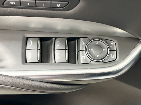 Used 2023 Cadillac XT4 Premium Luxury FWD image 16