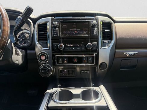 Used 2019 Nissan Titan Platinum Reserve w/ Platinum Utility Package AWD/4WD image 28