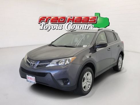 Used 2014 Toyota RAV4 LE FWD image 1