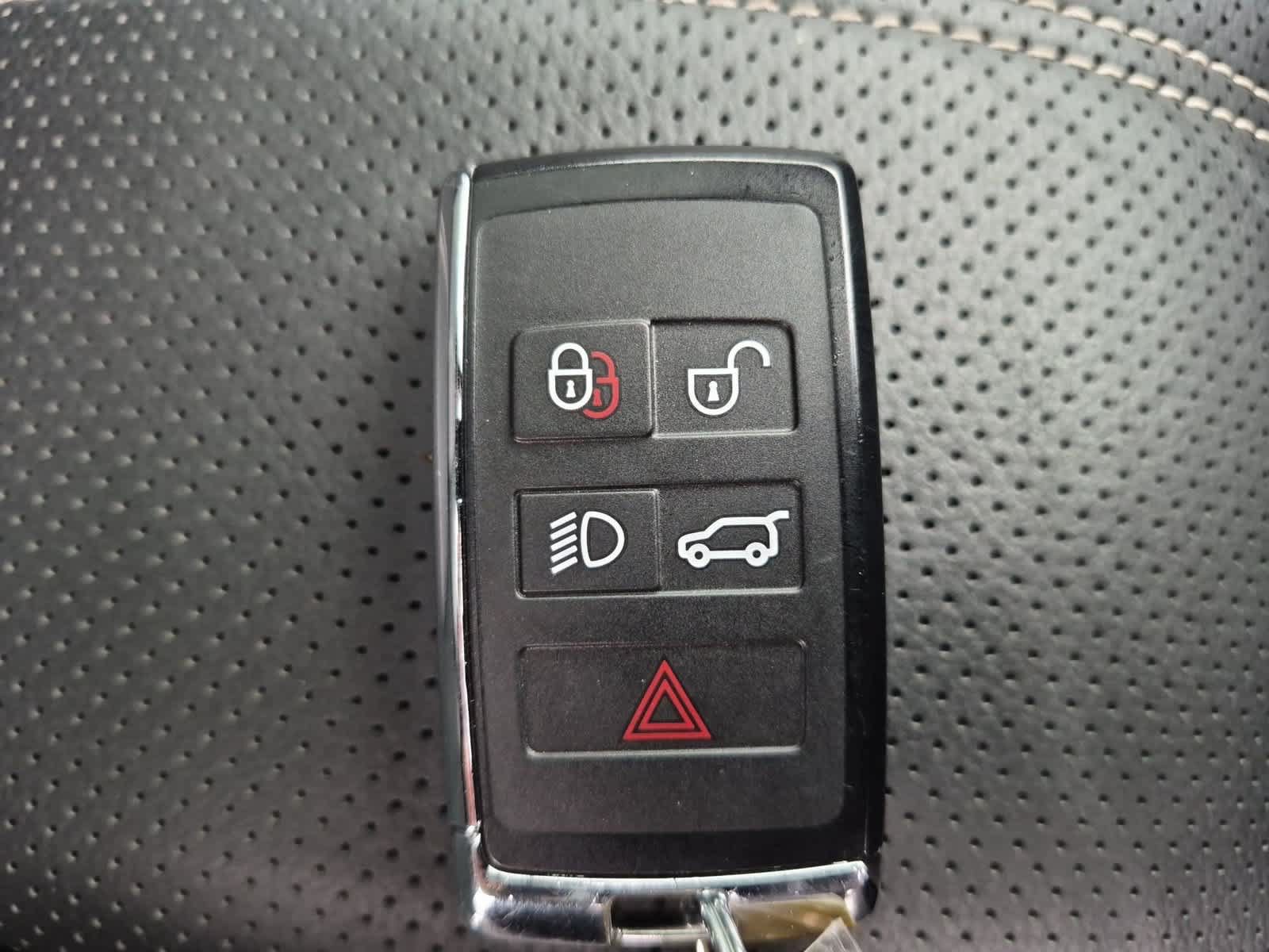 Used 2023 Land Rover Range Rover Velar R-Dynamic S AWD/4WD image 37