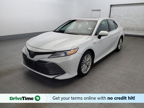 Used 2018 Toyota Camry XLE image 1