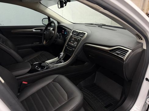 Used 2015 Ford Fusion SE w/ Equipment Group 202A FWD image 7