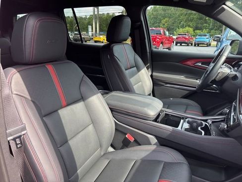 Used 2024 Chevrolet Traverse RS w/ LPO, Floor Liner Package image 22