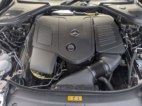 Certified 2025 Mercedes-Benz E 350 4MATIC Sedan image 24