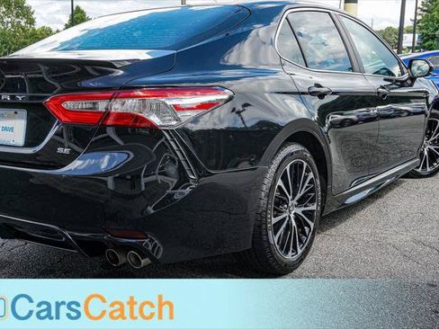 Used 2018 Toyota Camry SE w/ Moonroof Package FWD image 6