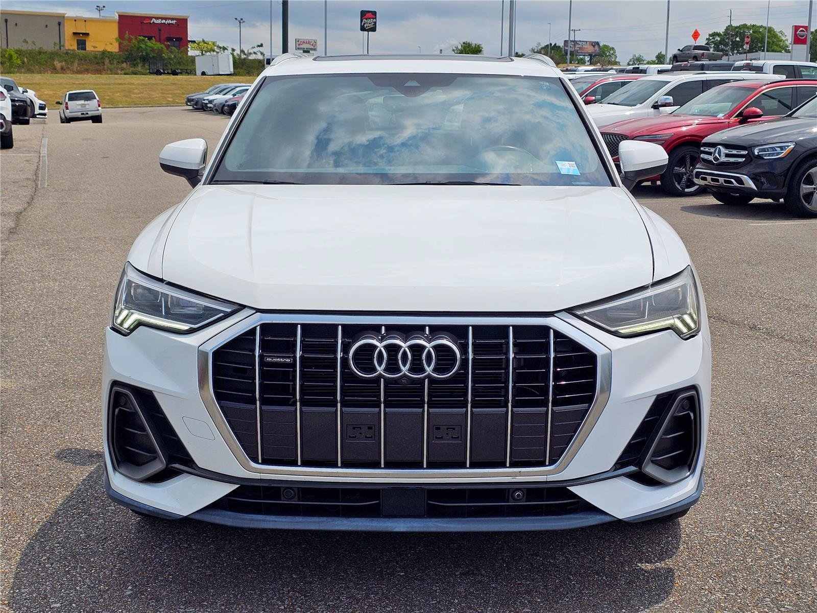 Used 2024 Audi Q3 2.0T Premium Plus AWD/4WD image 2