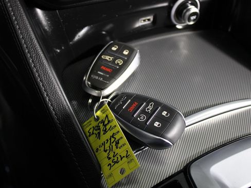 Used 2023 Alfa Romeo Stelvio Veloce AWD/4WD image 9