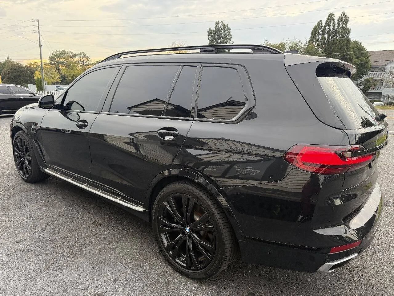 Used 2019 BMW X7 xDrive50i w/ Premium Package AWD/4WD image 5