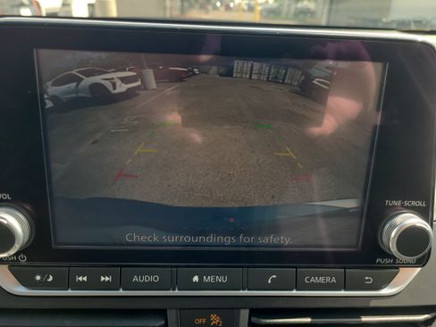 Used 2024 Nissan Altima 2.5 SR FWD image 19