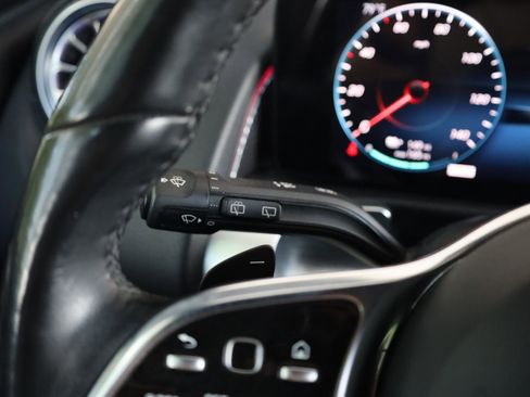 Used 2023 Mercedes-Benz EQB 300 4MATIC w/ Exclusive Package image 31