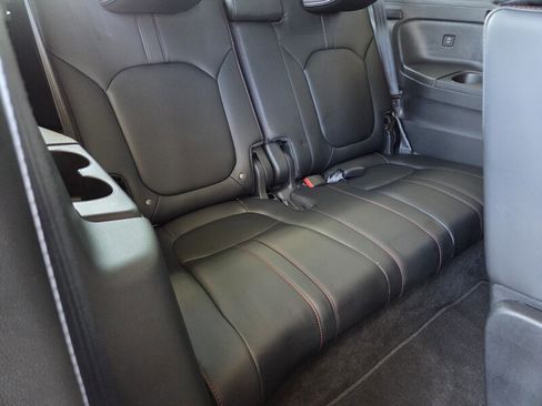 Used 2025 Honda Pilot Black Edition image 20