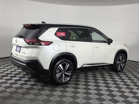 Used 2023 Nissan Rogue SL AWD/4WD image 3