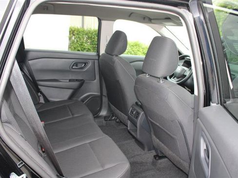 Used 2025 Nissan Rogue S AWD/4WD image 12