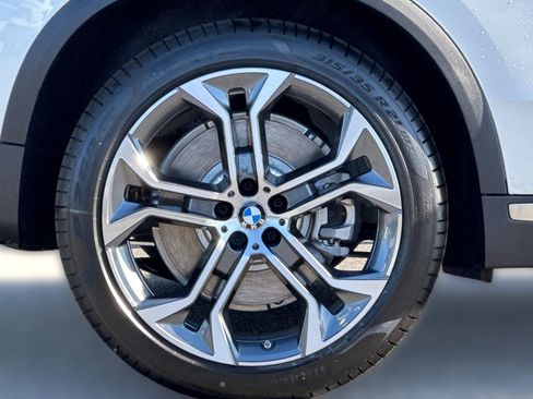 New 2026 BMW X5 xDrive50e image 11