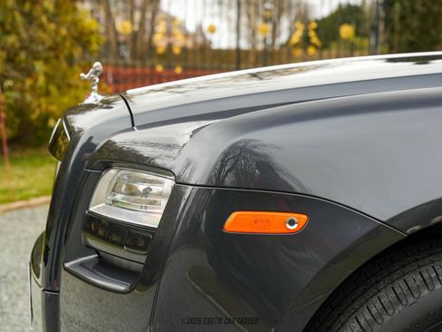 Used 2011 Rolls-Royce Ghost RWD image 79